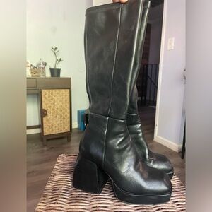 Jeffrey Campbell Daphne boots